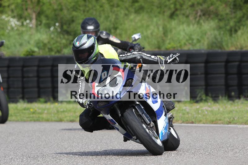 /Archiv-2025/10 23.04.2025 Cornu Master School ADR/gruen-vert/0-1